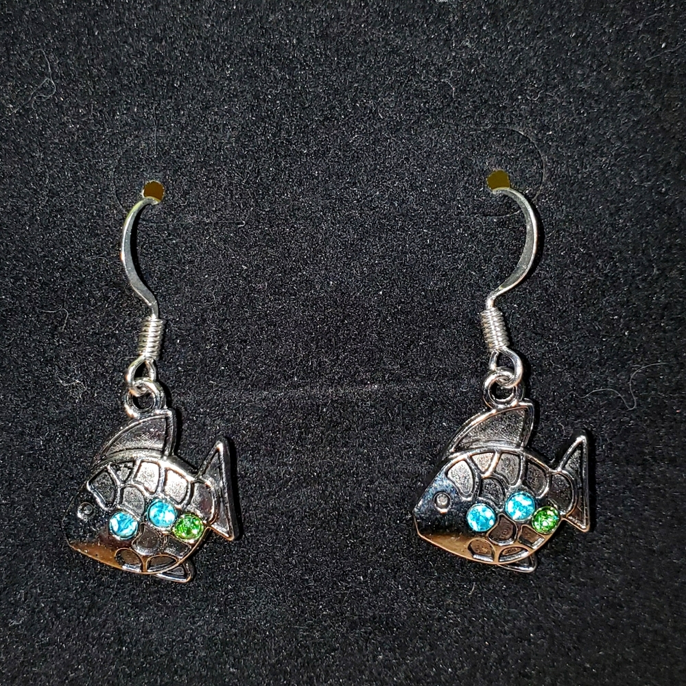 NWOT rhinestone fish